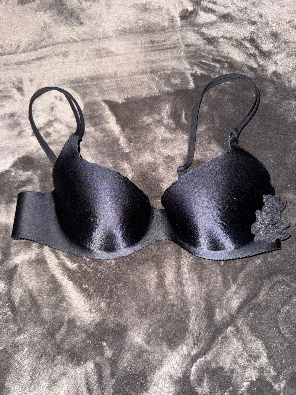Victoria's Secret Secret Embrace 34B Black Nylon Lycra Bra